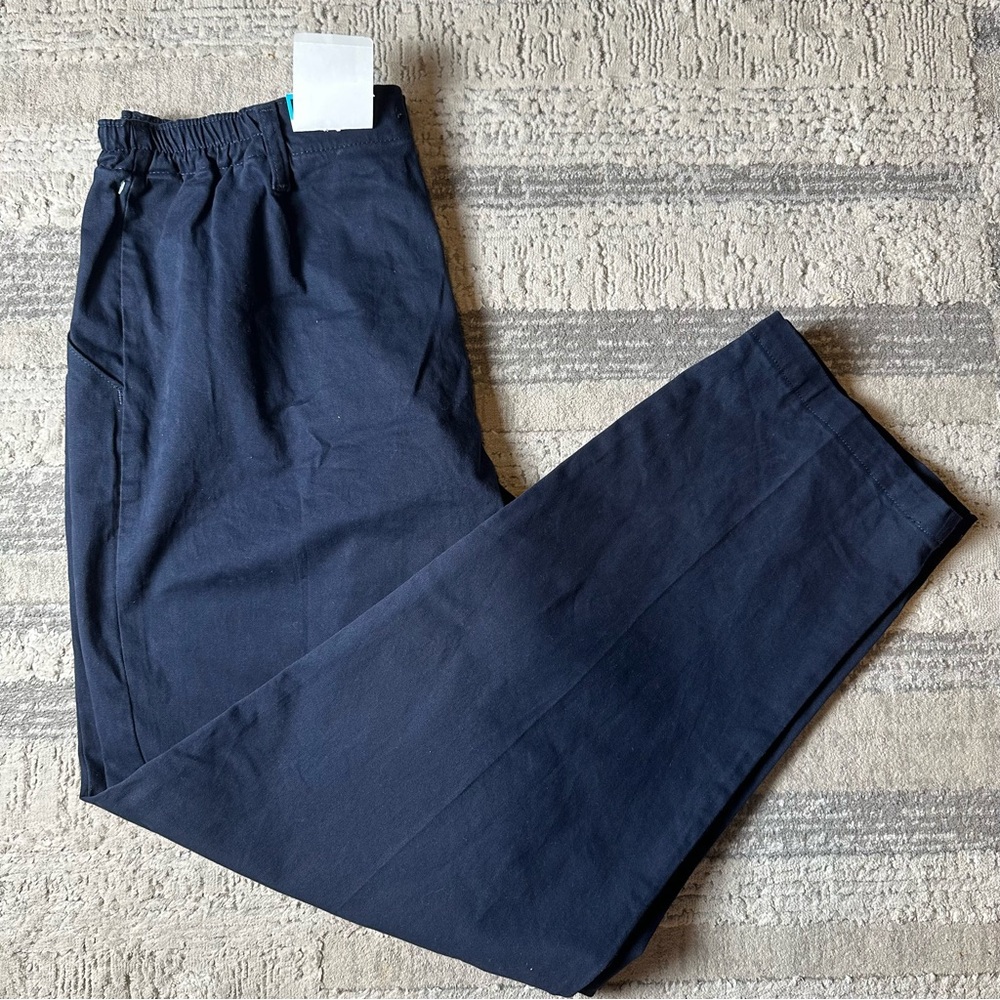 Lee Relaxed Fit Navy Pants Women’s Size 14 Short – Classic Straight-Leg